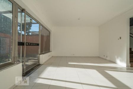 Casa à venda com 500m², 3 quartos e 6 vagasSala
