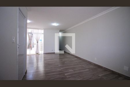 Sala de apartamento para alugar com 2 quartos, 85m² em Vila Alpina, São Paulo