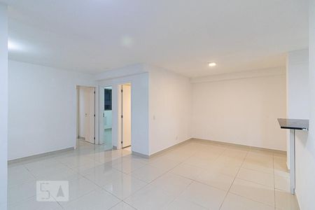 Apartamento para alugar com 85m², 2 quartos e 1 vagaSala