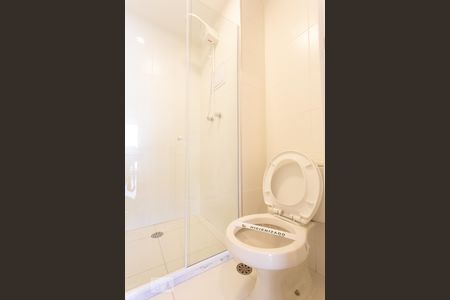 Banheiro de kitnet/studio para alugar com 1 quarto, 25m² em Cerqueira César, São Paulo