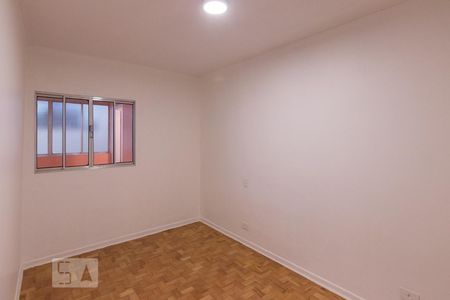 Quarto 2 de apartamento para alugar com 2 quartos, 75m² em Sumarezinho, São Paulo