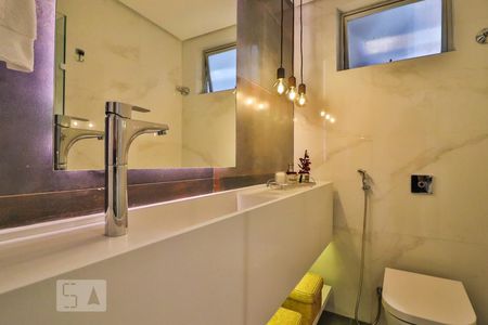 Banheiro 1 de apartamento para alugar com 3 quartos, 120m² em Pinheiros, São Paulo