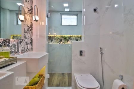 Apartamento para alugar com 120m², 3 quartos e 2 vagasBanheiro do Quarto 2