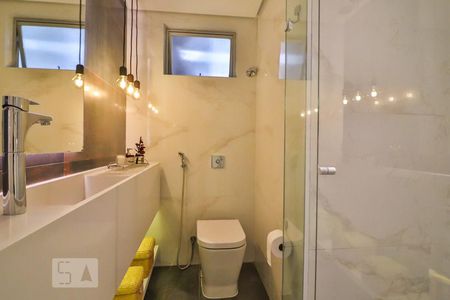 Banheiro 1 de apartamento para alugar com 3 quartos, 120m² em Pinheiros, São Paulo