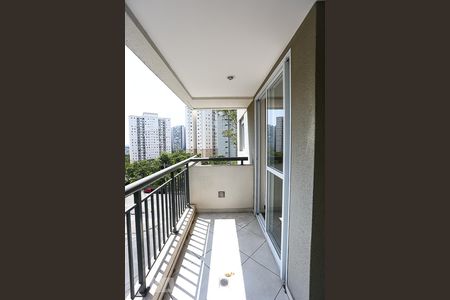varanda de kitnet/studio à venda com 1 quarto, 38m² em Vila Andrade, São Paulo