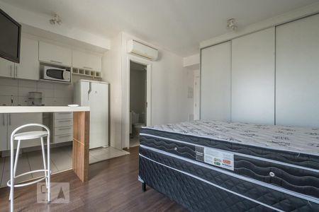 Quarto de kitnet/studio para alugar com 1 quarto, 32m² em Cidade Monções, São Paulo