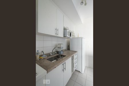 Studio para alugar com 32m², 1 quarto e 1 vaga Studio para alugar com 32m², 1 quarto e 1 vagaCozinha
