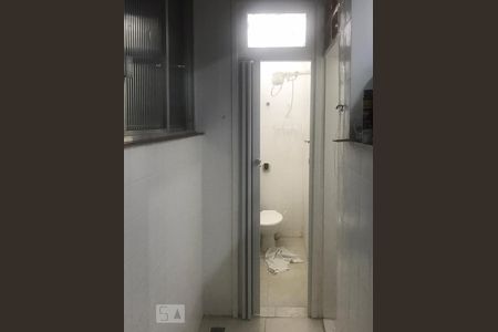 Banheiro de Serviço de apartamento para alugar com 2 quartos, 76m² em Tijuca, Rio de Janeiro