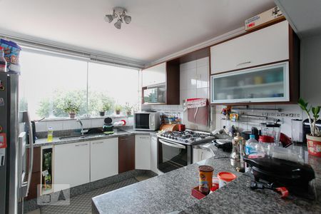 Casa à venda com 270m², 3 quartos e 2 vagasCozinha