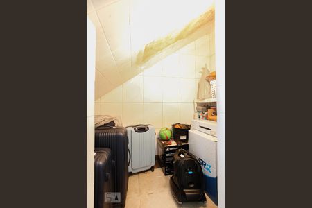 Casa à venda com 270m², 3 quartos e 2 vagasDepósito