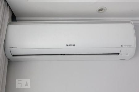 Sala de casa à venda com 3 quartos, 270m² em Parque Jabaquara, São Paulo