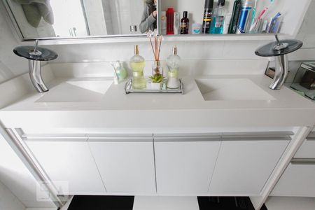 Casa à venda com 270m², 3 quartos e 2 vagasBanheiro da Suíte 3