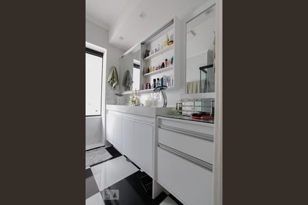 Casa à venda com 270m², 3 quartos e 2 vagasBanheiro da Suíte 3