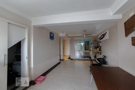 Casa à venda com 270m², 3 quartos e 2 vagasSalão de festas