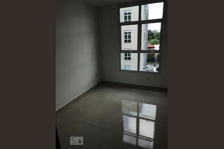 Apartamento para alugar com 1 quarto, 40m² em Taquara, Rio de Janeiro