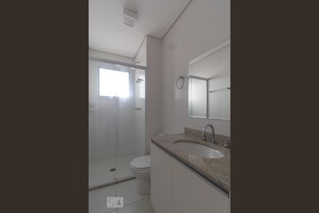 Banheiro de apartamento para alugar com 2 quartos, 67m² em Centro, Osasco