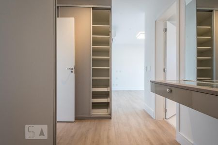 Apartamento para alugar com 213m², 3 quartos e 4 vagasCloset Suíte 3