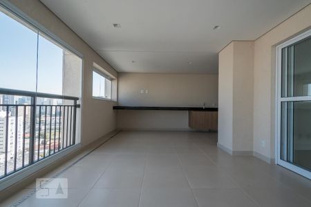 Apartamento para alugar com 213m², 3 quartos e 4 vagasVaranda