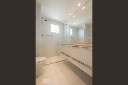Apartamento para alugar com 213m², 3 quartos e 4 vagasBanheiro 2 Suíte 3