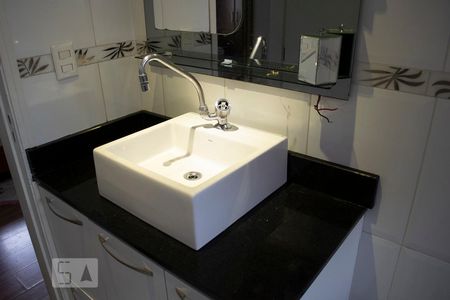 Casa à venda com 340m², 5 quartos e 6 vagasBANHEIRO QUARTO 5