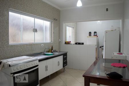 Casa à venda com 340m², 5 quartos e 6 vagasEDÍCULA