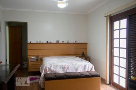 Casa à venda com 340m², 5 quartos e 6 vagasQUARTO 2 SUITE