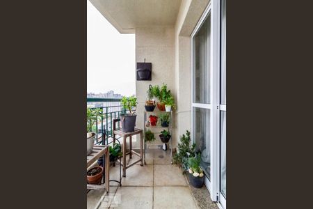 Apartamento à venda com 200m², 2 quartos e 3 vagasVaranda 01