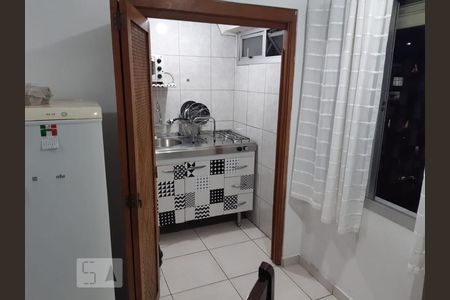 Cozinha de apartamento para alugar com 1 quarto, 40m² em Bela Vista, São Paulo