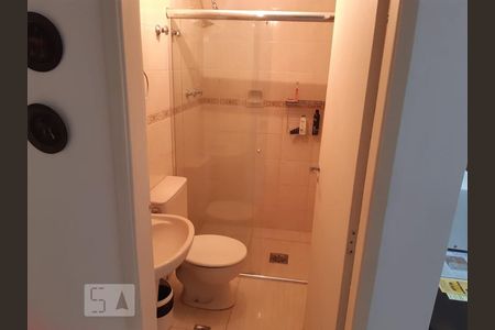 Banheiro de apartamento para alugar com 1 quarto, 40m² em Bela Vista, São Paulo