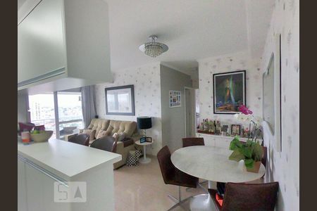 Apartamento à venda com 64m², 2 quartos e 1 vagaSala