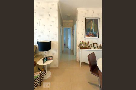 Apartamento à venda com 64m², 2 quartos e 1 vagaCorredor