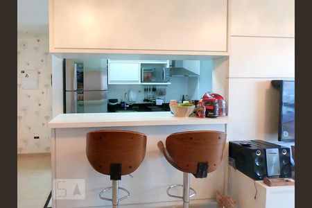 Apartamento à venda com 64m², 2 quartos e 1 vagaCozinha