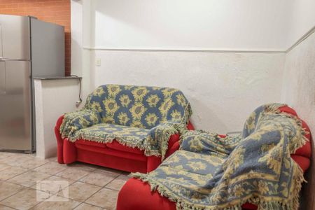 Sala dos Fundos de casa à venda com 3 quartos, 250m² em Parque Peruche, São Paulo