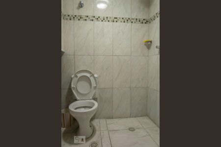 Casa à venda com 250m², 3 quartos e 3 vagasBanheiro 4