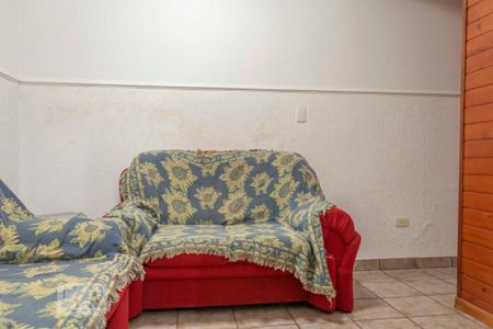 Sala dos Fundos de casa à venda com 3 quartos, 250m² em Parque Peruche, São Paulo