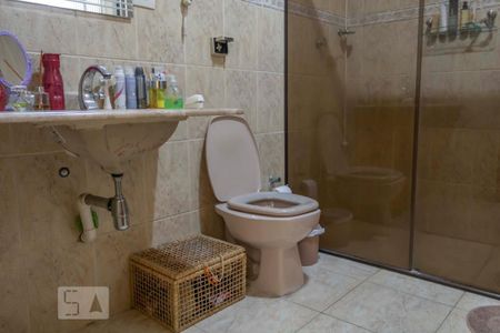 Casa à venda com 250m², 3 quartos e 3 vagasBanheiro 2