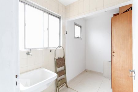 Apartamento à venda com 70m², 2 quartos e 1 vagaÁrea de Serviço