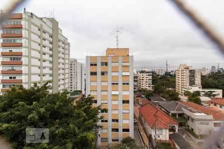 Banheiro - Torneira de apartamento para alugar com 1 quarto, 62m² em Sumarezinho, São Paulo