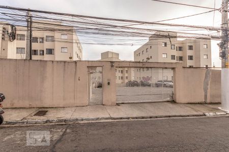 Fachada  de apartamento para alugar com 2 quartos, 45m² em Vila Santa Teresinha, São Paulo