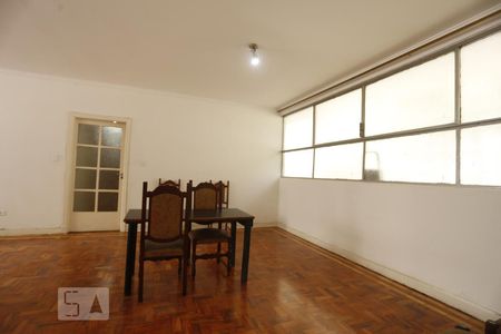 Apartamento para alugar com 200m², 3 quartos e sem vagaSala