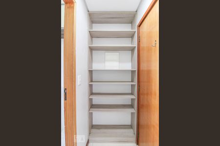 Apartamento à venda com 76m², 2 quartos e 2 vagasDetalhe - Entrada