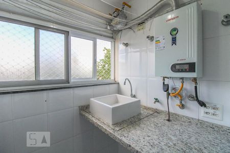 Apartamento à venda com 76m², 2 quartos e 2 vagasÁrea de Serviço
