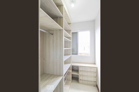 Apartamento à venda com 76m², 2 quartos e 2 vagasCloset da Suíte 