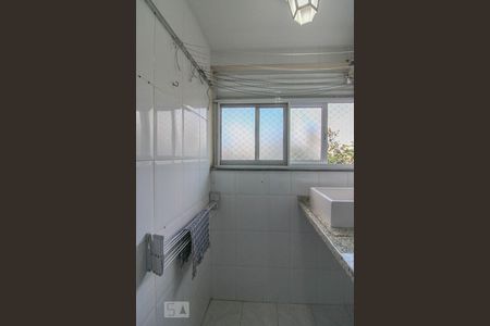 Apartamento à venda com 76m², 2 quartos e 2 vagasÁrea de Serviço