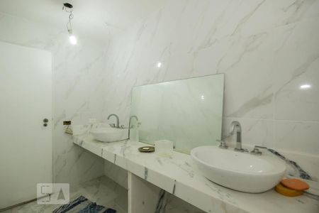 Apartamento à venda com 300m², 4 quartos e 1 vagaBanheiro 2