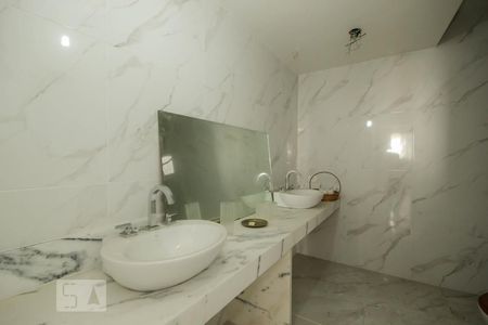 Apartamento à venda com 300m², 4 quartos e 1 vagaBanheiro 2