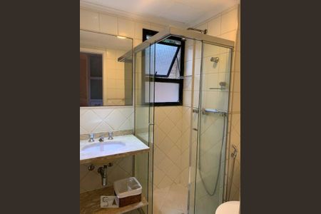 Banheiro Social de apartamento para alugar com 3 quartos, 90m² em Chácara Inglesa, São Paulo