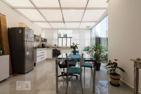 Apartamento à venda com 84m², 2 quartos e 1 vagaVaranda e cozinha