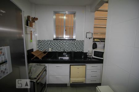 Apartamento para alugar com 42m², 1 quarto e 1 vaga Apartamento para alugar com 42m², 1 quarto e 1 vagaCozinha - Armários