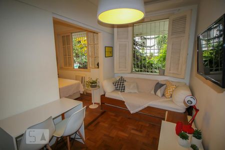 Sala de apartamento para alugar com 1 quarto, 42m² em Botafogo, Rio de Janeiro